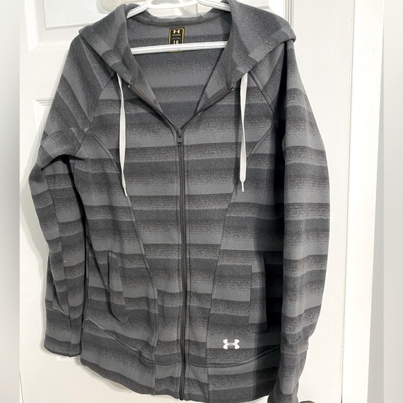 Under armour sweater - Picture 1 of 4